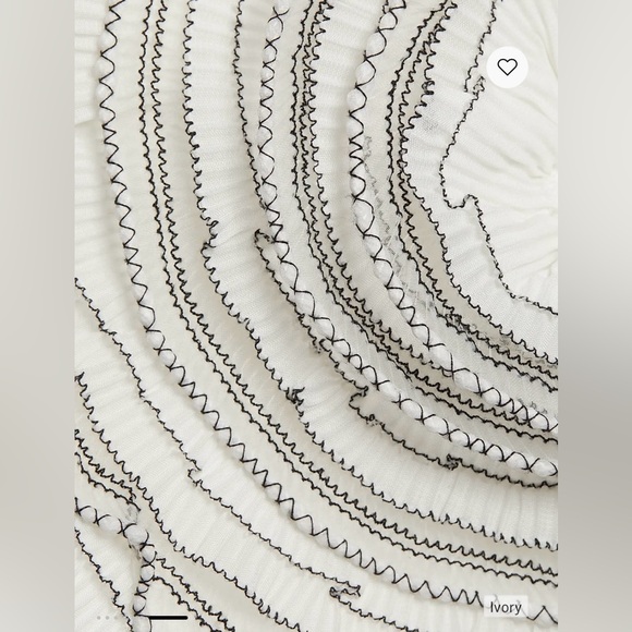 NWT Elliatt $240 Swirling Rosette Crop Top Size L - Picture 7 of 11